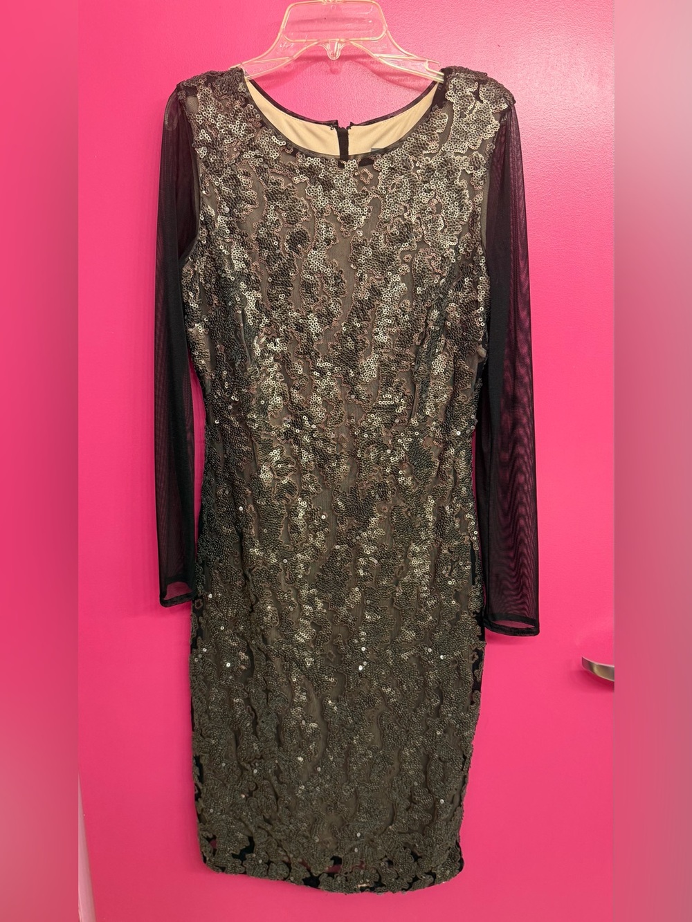 Vera Wang Black Long-Sleeve Sequin Mesh Sheath Dress
